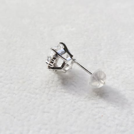 【pierced】　白水晶　6mm　ゆきんこカット　片耳