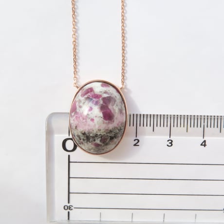 【necklace】 ルビーイングラナイト：シミズ貴石 会長カット