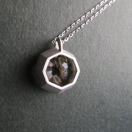 【necklace】　ルチル結晶入りクォーツ　かんなカット