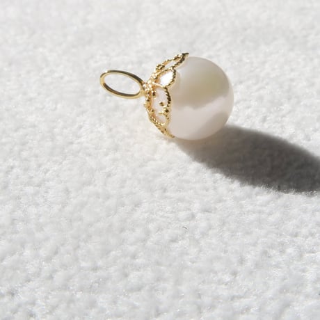 【charm】　アコヤパール 8mm（Frosty Silk)