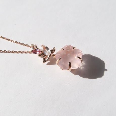 ローズクォーツ 10mm さくらシェイプカット necklace