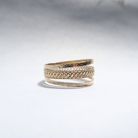 Flowing lines（R-145）Ring