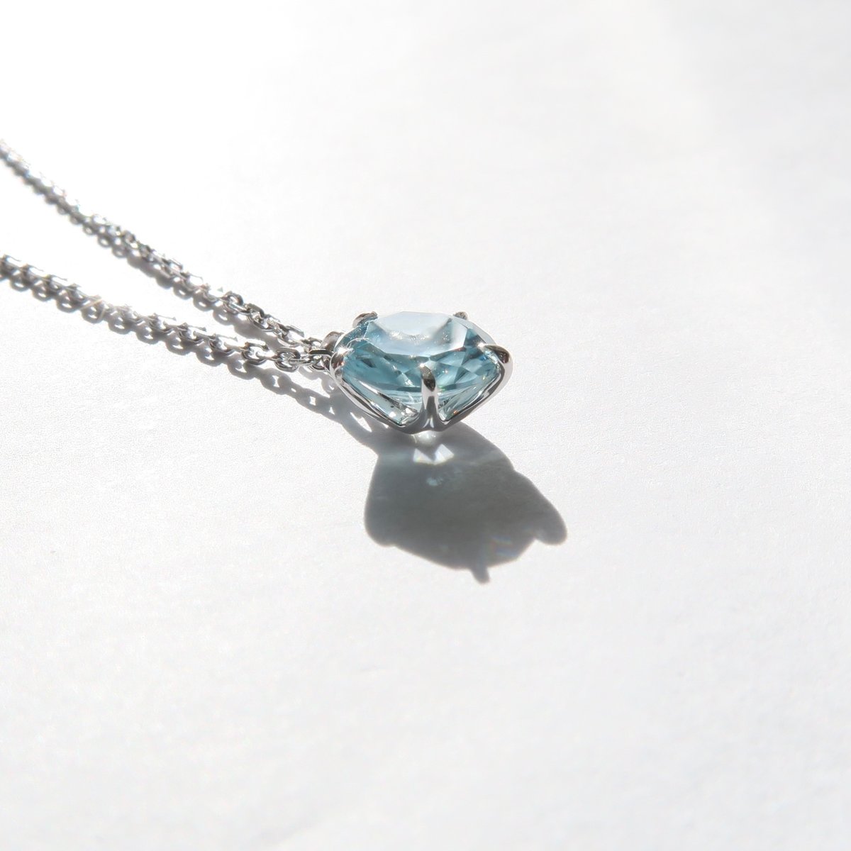 ブルージルコン 6mm さくらインカット necklace | FREESIA