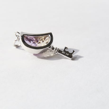 【charm】　アメトリン 10×7mm月型 甲州貴石切子