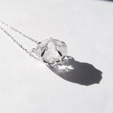 デュモルチェライトインクォーツ 10mm さくらシェイプカット necklace
