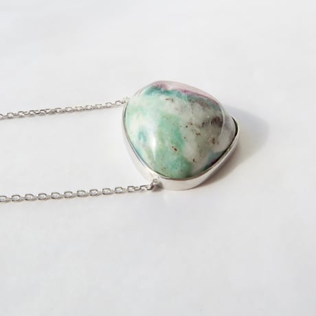 【necklace】　ルビーインフックサイト：シミズ貴石 会長カット