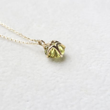 【necklace】　マリガーネット　6.3mm　ダンデライオンカット