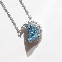 ロンドンブルートパーズ 10×7mm 月型 甲州貴石切子 necklace