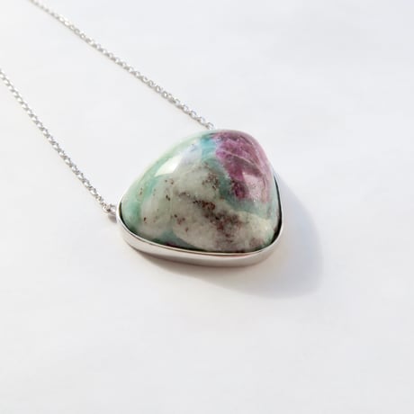 【necklace】　ルビーインフックサイト：シミズ貴石 会長カット
