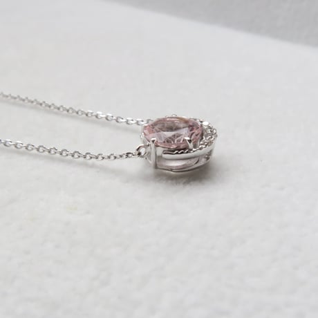 【necklace】　モルガナイト　6mm　ダンデライオンカット