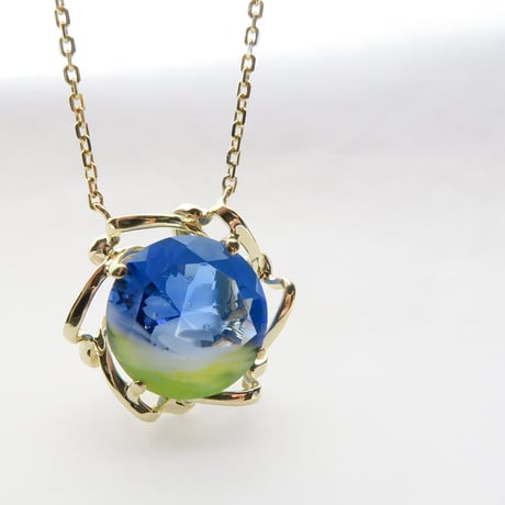 【necklace】　硝子の宝石　宇宙桜カット