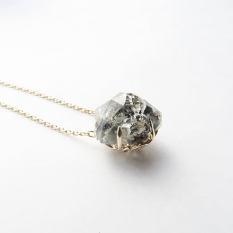 【necklace】　マイカインクォーツ 10mm 桜切子の切子なし
