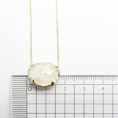 【necklace】　ホワイトガーデンクォーツ　かんなカット