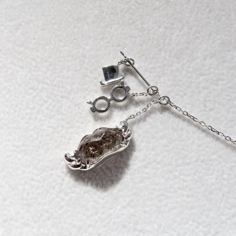 【necklace】　スモーキークォーツ　ヒゲ型　甲州貴石切子