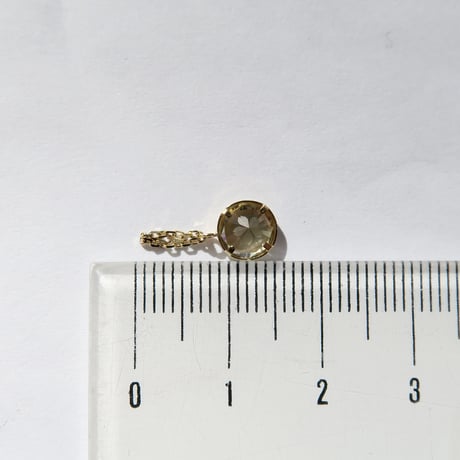 【charm】　イエロージルコン　6mm　さくらインカット