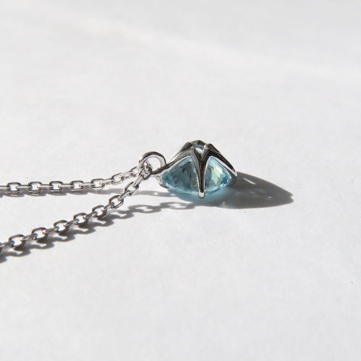 ブルージルコン 6mm さくらインカット necklace | FREESIA