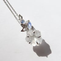 ミルキークォーツ 8.5mm さくらシェイプカット necklace