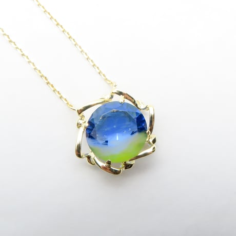 【necklace】　硝子の宝石　宇宙桜カット