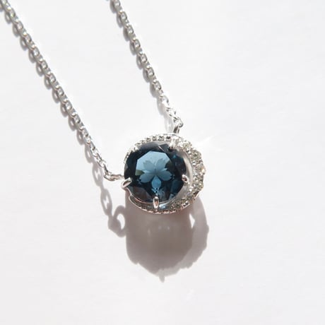 ロンドンブルートパーズ 6mm さくらインカット necklace