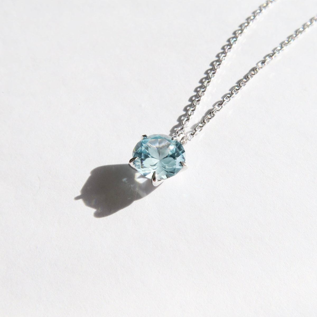 じゅんさくら様★ブルージルコン★ペンダントトップオーダー ブルージルコン 6mm さくらインカット necklace | FREESIA