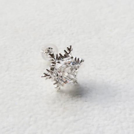 【pierced】　白水晶　6mm　ゆきんこカット　片耳