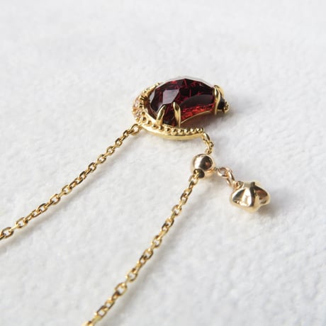 【necklace】　ガーネット 月型 甲州貴石切子