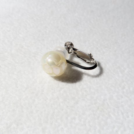 【 earring】　カービング淡水パール　片耳