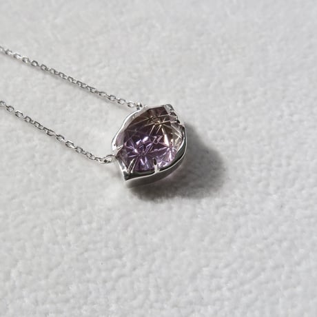 【necklace】　アメトリン　リップ型　甲州貴石切子
