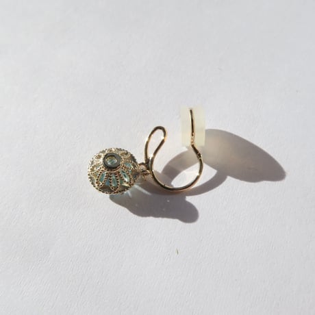 ブルージルコン 6mm ダンデライオンカット earring(片耳)