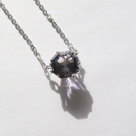 バイカラーゾイサイト 6mm アトリアカット necklace