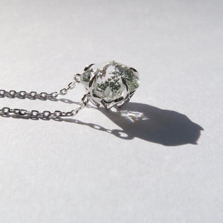 【necklace】　グリーンガーデンクォーツ 8.5mm さくらシェイプカット