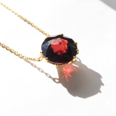 ガーネット 10mm カメリアカット　necklace