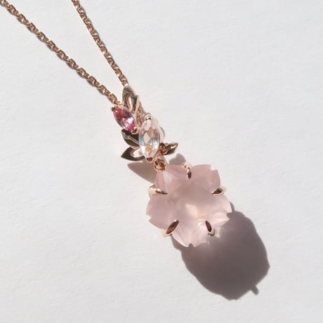 ローズクォーツ 10mm さくらシェイプカット necklace