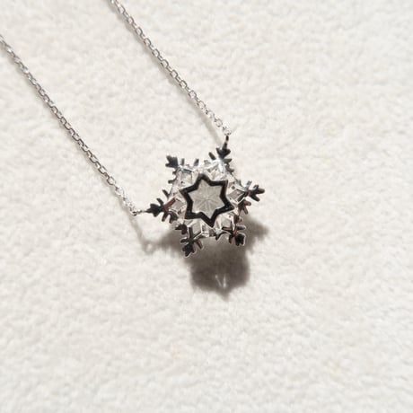 【necklace】　カルサイトインクォーツ 8mm ゆきんこカット