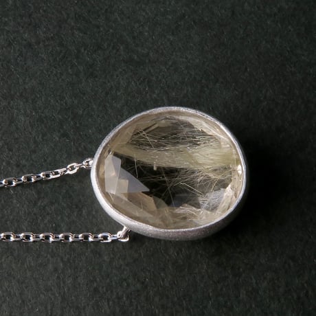 【necklace】　ルチルクォーツ　かんなカット