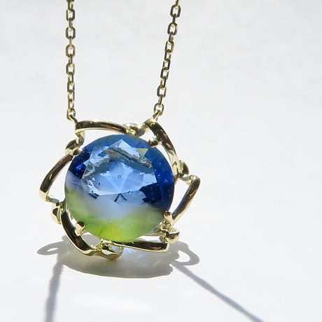 【necklace】　硝子の宝石　宇宙桜カット