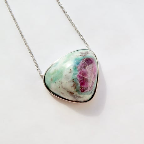 【necklace】　ルビーインフックサイト：シミズ貴石 会長カット