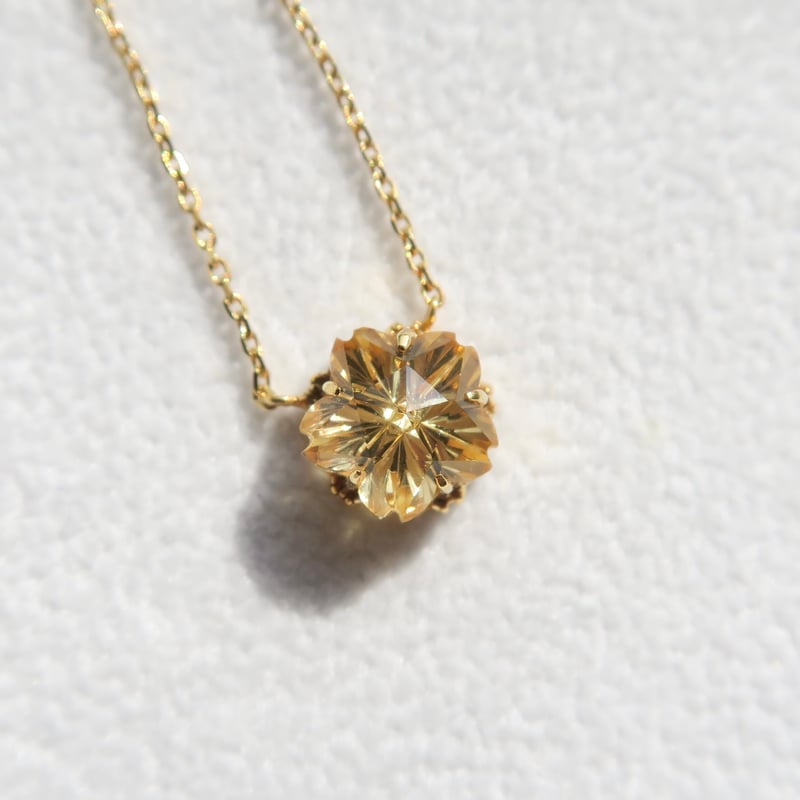 シトリン 桜型 甲州貴石切子 necklace | FREESIA シトリン 桜型 甲州貴石切子 necklace | FREESIA