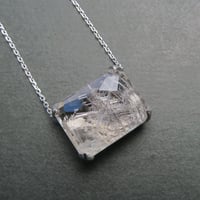 【necklace】　ルチル結晶入りホワイトガーデンクォーツ　かんなカット