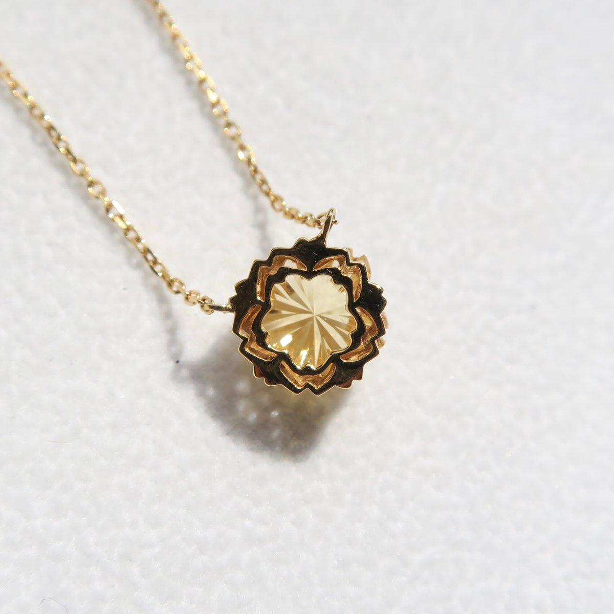 シトリン 桜型 甲州貴石切子 necklace | FREESIA