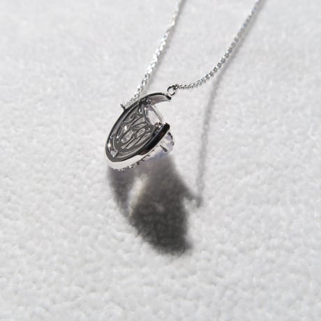 スコロライト 月型 甲州貴石切子 necklace