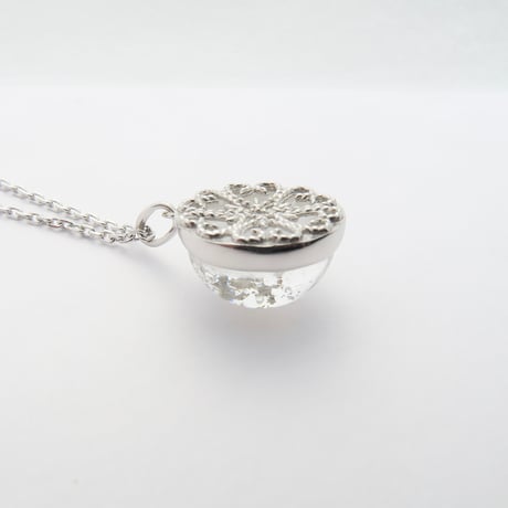 【necklace】　硝子の宝石 snow dome