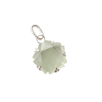 【charm】　クロライトインクォーツ　10mm　ぺたんこさくらシェイプ