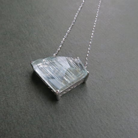 【ncklace】　インクルージョンアクアマリン