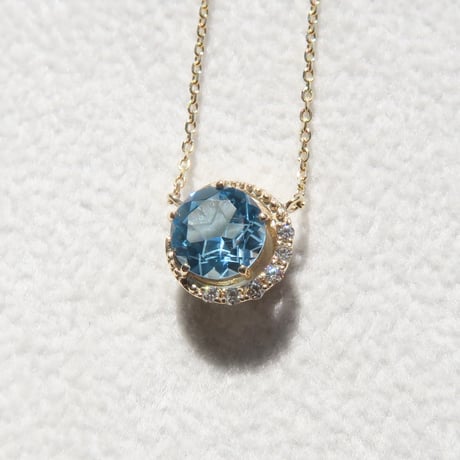 【necklace】  ブルートパーズ　6mm　スターインカット