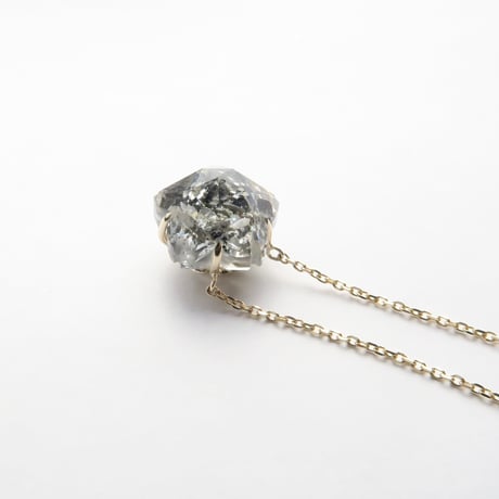 【necklace】　マイカインクォーツ 10mm 桜切子の切子なし
