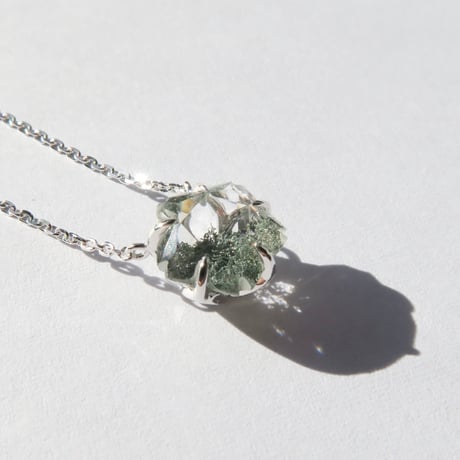 【necklace】　グリーンガーデンクォーツ 8.5mm さくらシェイプカット