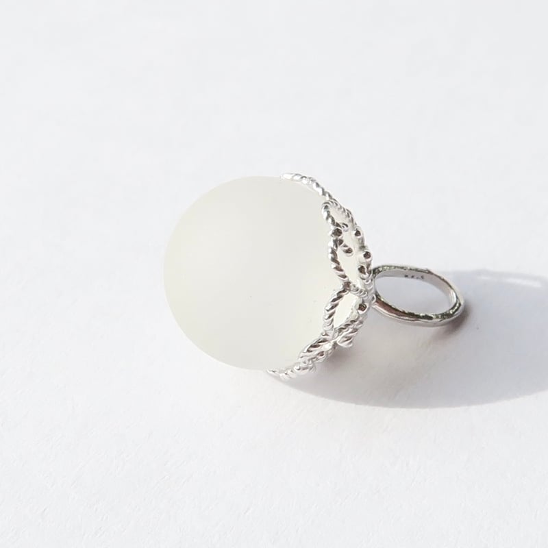 白水晶 8mm丸玉(フロスト仕上)小 charm | FREESIA