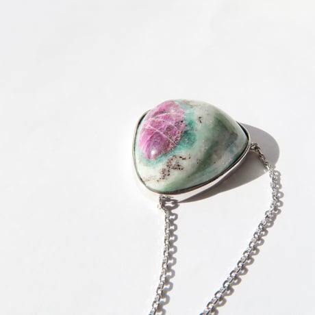 【necklace】　ルビーインフックサイト：シミズ貴石 会長カット