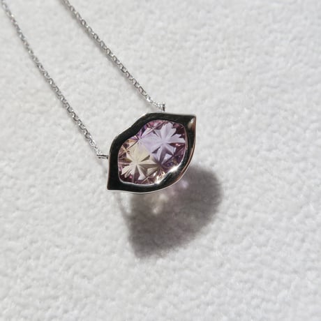 【necklace】　アメトリン　リップ型　甲州貴石切子